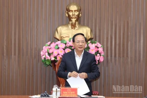 Đồng chí Trịnh Văn Quyết, Ủy viên Bộ Chính trị, Bí thư Trung ương Đảng, Trưởng ban Tuyên giáo và Dân vận Trung ương, Ủy viên Hội đồng bầu cử quốc gia phát biểu kết luận tại buổi làm việc với Ủy ban Bầu cử tỉnh Quảng Ngãi.