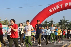 Đông đảo cán bộ, chiến sĩ và nhân dân trên địa bàn tỉnh Quảng Ngãi tham gia Ngày chạy Olympic năm 2026.