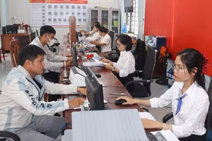 Tỉnh ủy Quảng Ngãi yêu cầu kịp thời phát hiện, chấn chỉnh và xử lý nghiêm các trường hợp thiếu trách nhiệm trong thực thi công vụ, gây khó khăn cho người dân và doanh nghiệp.