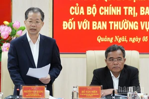 Đồng chí Nguyễn Văn Quảng, Bí thư Trung ương Đảng, Chánh án Tòa án nhân dân tối cao, Trưởng Đoàn kiểm tra, giám sát số 31 của Bộ Chính trị, Ban Bí thư phát biểu ý kiến tại hội nghị.