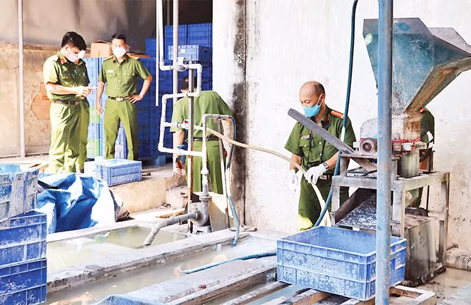 Lực lượng Công an tỉnh Đồng Nai phát hiện một vụ xả thải chưa qua xử lý trên địa bàn.