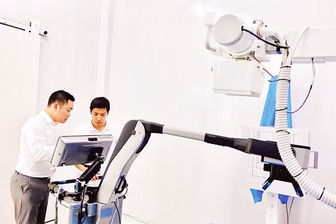 Thiết bị chụp X-quang phổi tích hợp trí tuệ nhân tạo tại Trạm y tế xã Thạnh An.