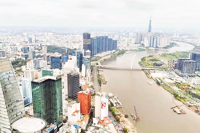 Là đô thị phát triển năng động, Thành phố Hồ Chí Minh có sức hấp dẫn dòng vốn đầu tư từ nước ngoài. (Ảnh THẾ ANH)