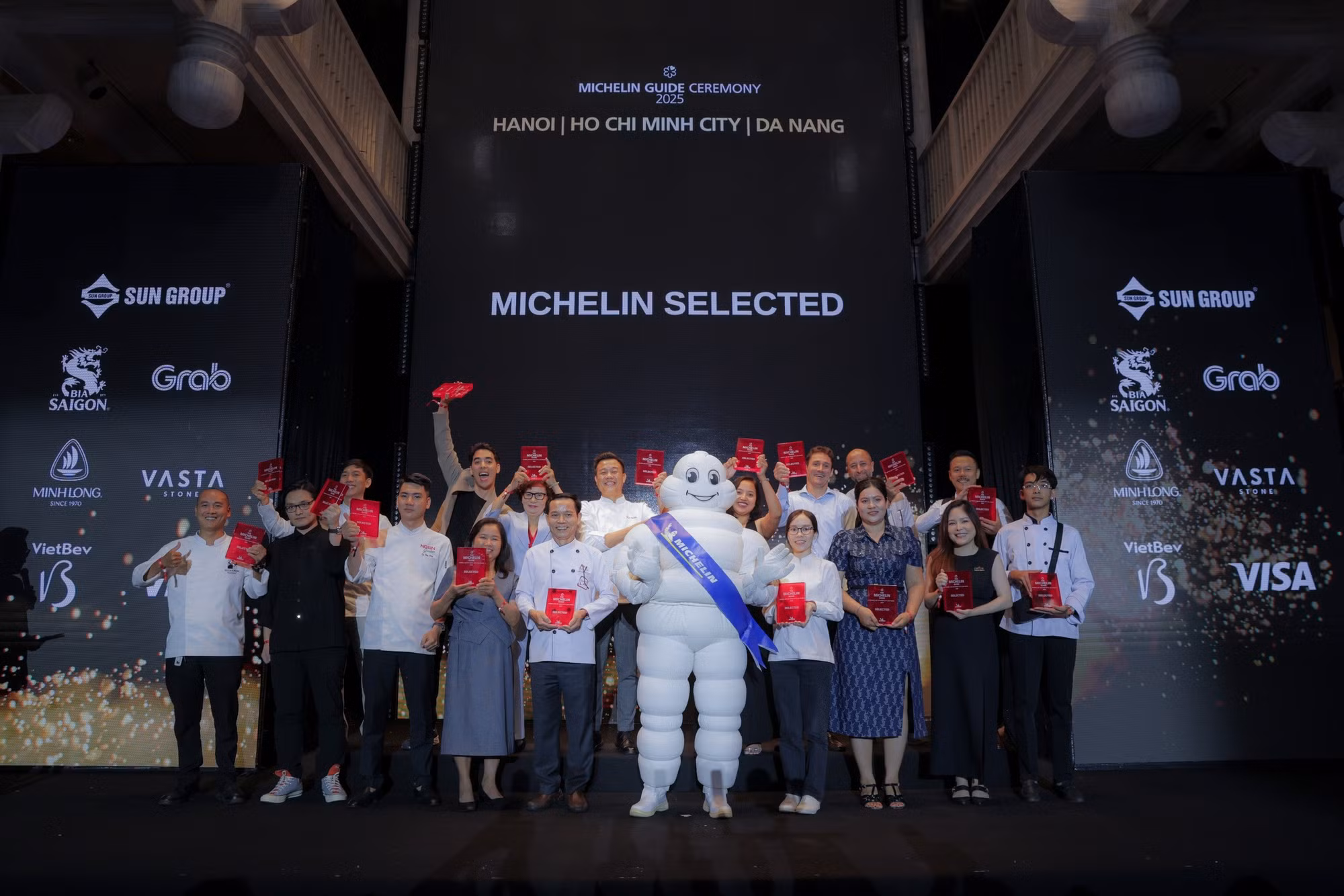 hinh-anh-tu-le-cong-bo-michelin-guide-2025.jpg