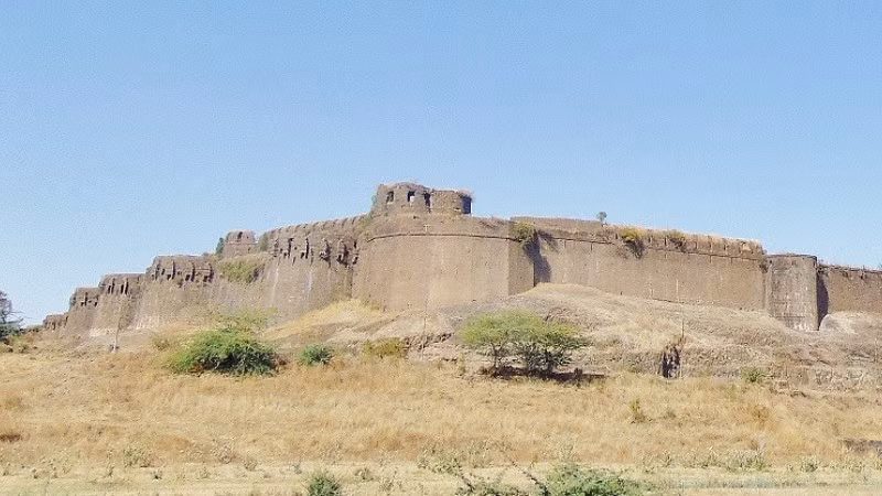 naldurg-fort02-5527.jpg