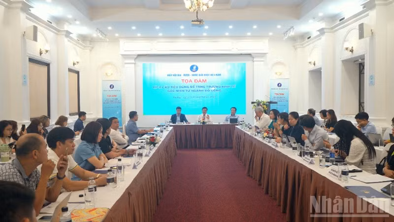 Quang cảnh tọa đàm. (Ảnh: TRUNG HƯNG)