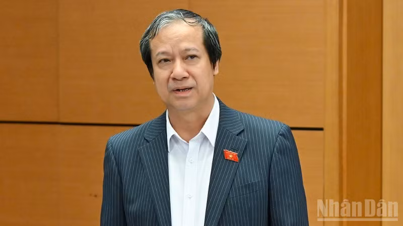 Bộ trưởng Giáo dục và Đào tạo Nguyễn Kim Sơn phát biểu tại phiên thảo luận của Tổ đại biểu Quốc hội đoàn Hà Nội chiều 22/10/2025. (Ảnh: THỦY NGUYÊN)