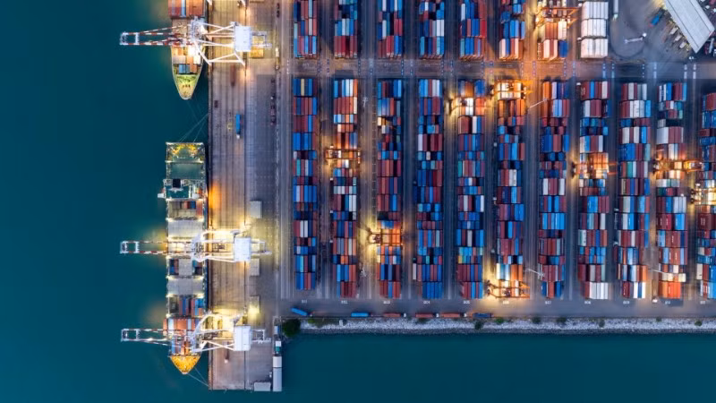 UNCTAD dự báo kinh tế toàn cầu sẽ "dậm chân" ở mức tăng trưởng chỉ 2,6% trong năm 2026. (Ảnh chụp từ video của UNCTAD)