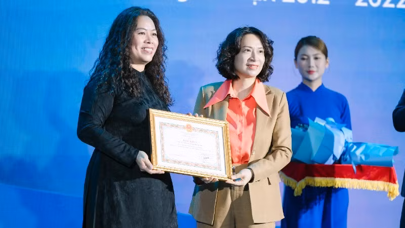 la-04938-7694.jpg
