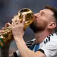 [Ảnh] Messi ẵm trọn cúp Vàng