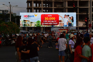 HDBank đẩy mạnh chuyển đổi số và phát triển hệ sinh thái tài chính.

Mạng lưới giao dịch, sản phẩm tài chính và dịch vụ ngân hàng số được mở rộng.