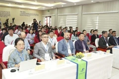 Các đại biểu tham dự hội thảo