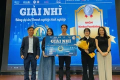 Ban Tổ chức trao giải Nhì cho dự án Nimbus Foundation.