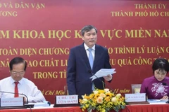 Các đồng chí chủ trì tọa đàm.