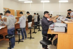 Sinh viên Đại học Quốc gia Thành phố Hồ Chí Minh trong giờ thực hành.