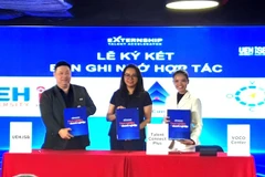 Trường Tài năng UEH.ISB ký kết biên bản hợp tác với các đơn vị triển khai chương trình Externship Talent Accelerator.
