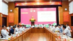 Hội thảo khoa học “100 năm (1925-2025) báo chí cách mạng đồng hành cùng sự phát triển thành phố Đà Nẵng và vai trò của báo chí với cuộc sống hôm nay”. (Ảnh: ANH ĐÀO)