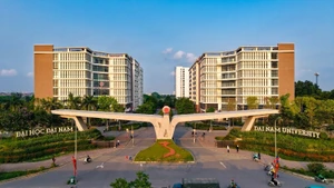 Trải qua gần 2 thập kỷ phát triển, Trường đại học Đại Nam là điểm đến tin cậy của hơn 45.000 sinh viên, học viên.