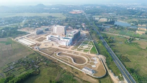 Tỉnh Tuyên Quang đặt mục tiêu hoàn thành dự án xây dựng Bệnh viện đa khoa tỉnh đúng dịp kỷ niệm 71 năm Ngày Thầy thuốc Việt Nam. 