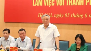 Đồng chí Nguyễn Hòa Bình, Ủy viên Bộ Chính trị, Phó Thủ tướng Thường trực Chính phủ phát biểu tại buổi làm việc.