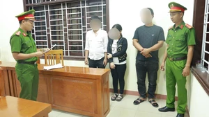 Khởi tố 3 đối tượng có hành vi giết mổ, buôn bán lợn bị bệnh. (Ảnh: Công an Quảng Trị)
