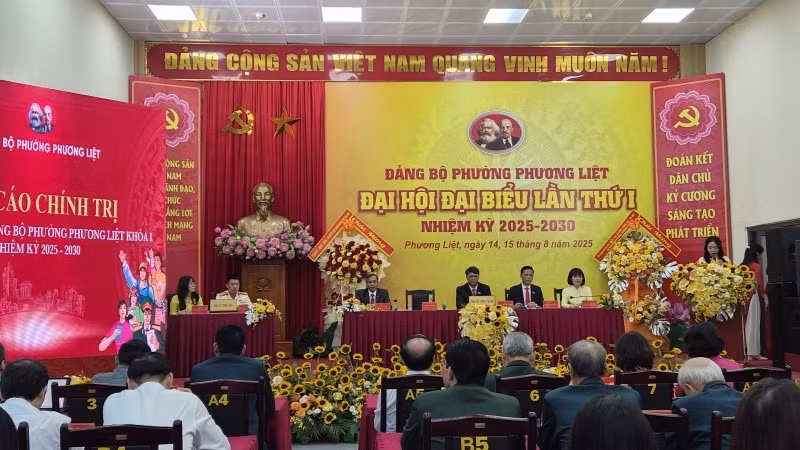 Quang cảnh Đại hội đại biểu Đảng bộ phường Phương Liệt lần thứ I, nhiệm kỳ 2025-2030.