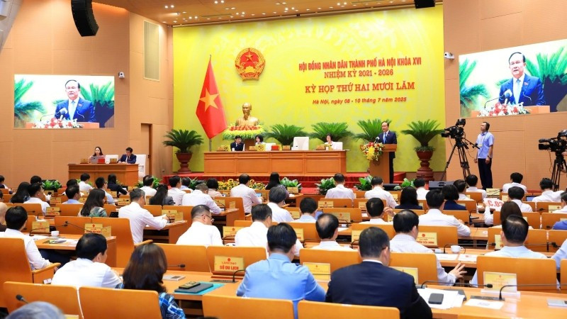Quang cảnh phiên chất vấn trong khuôn khổ Kỳ họp thứ 25 của Hội đồng đồng nhân dân thành phố Hà Nội.