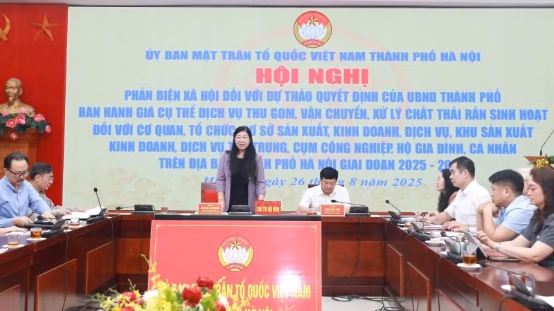 Có ý kiến cho rằng việc điều chỉnh giá thu gom, vận chuyển, xử lý chất thải rắn sinh hoạt nên áp dụng từ tháng 1/2026.