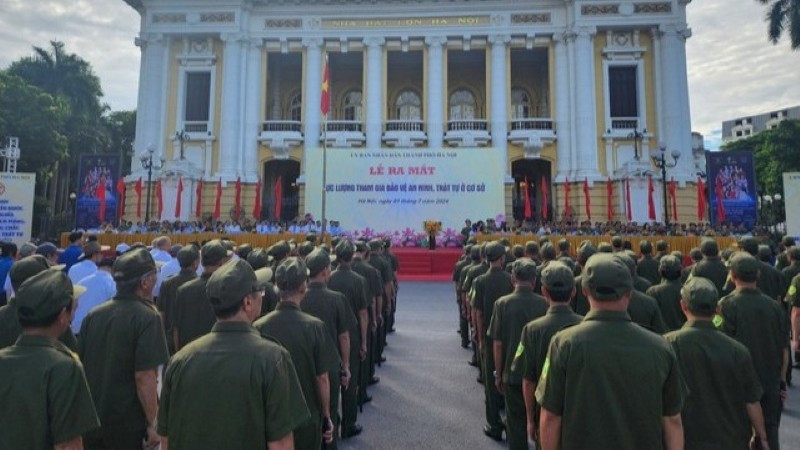 Lễ ra mắt lực lượng tham gia bảo vệ an ninh, trật tự tại Hoàn Kiếm. (Ảnh: VGP)