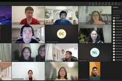 Các đại biểu tham gia đóng góp ý kiến bằng hình thức tọa đàm trực tuyến. (Ảnh: Đại sứ quán Việt Nam tại Đức)