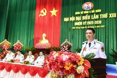 Thiếu tướng Nguyễn An Phong, Bí thư Đảng ủy, Chính ủy Quân chủng Hải quân dự và chỉ đạo Đại hội. (Ảnh: Văn Định)