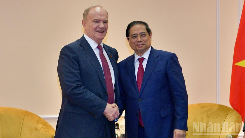 Thủ tướng Chính phủ Phạm Minh Chính và Chủ tịch Đảng Cộng sản Liên bang Nga Gennady Zyuganov. (Ảnh: Thanh Giang)