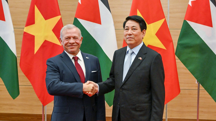 Chủ tịch nước Lương Cường và Quốc vương Jordan Abdullah II Ibn Al-Hussein. (Ảnh: THỦY NGUYÊN)