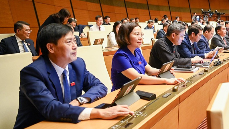 Tại kỳ họp thứ 7, Quốc hội đã thông qua Luật sửa đổi, bổ sung một số điều của Luật Đất đai số 31/2024/QH15, Luật Nhà ở số 27/2023/QH15, Luật Kinh doanh bất động sản số 29/2023/QH15, Luật Các tổ chức tín dụng số 32/2024/QH15. (Ảnh: ĐĂNG ANH)