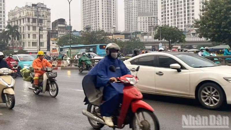 Dự báo khu vực Hà Nội có mưa rải rác. (Ảnh minh họa: Đ.T)