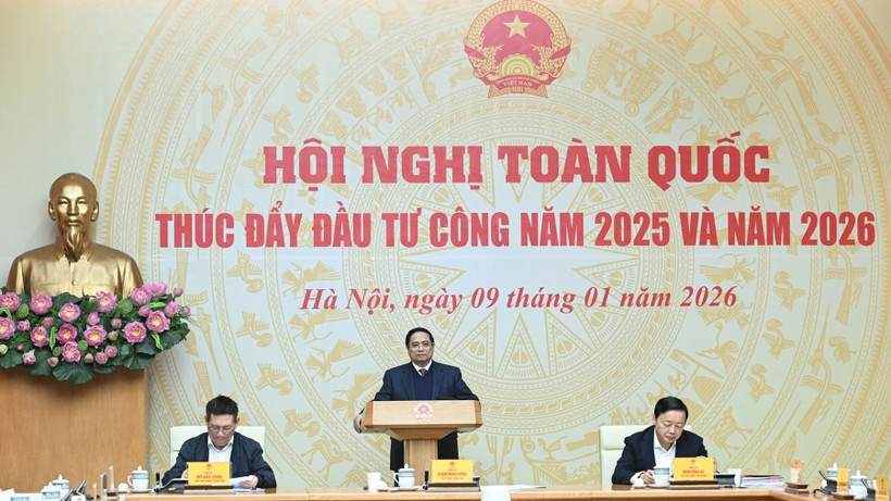 Thủ tướng Phạm Minh Chính chủ trì Hội nghị toàn quốc thúc đẩy đầu tư công năm 2025 và năm 2026. (Ảnh: TRẦN HẢI)