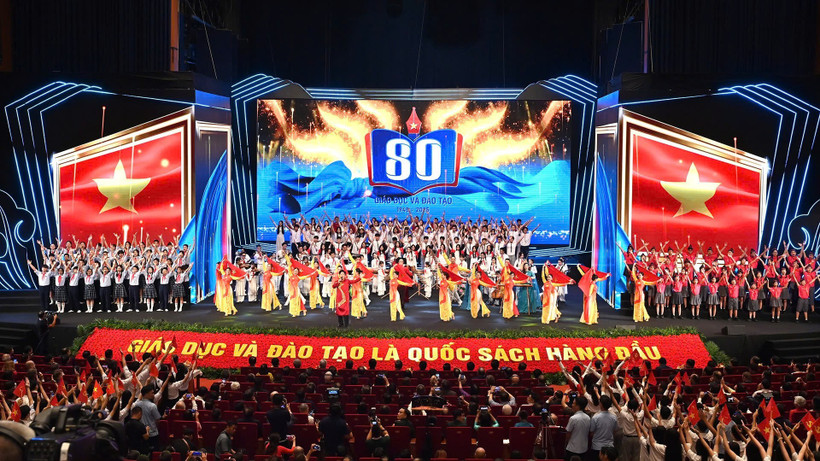 Chương trình nghệ thuật tại lễ kỷ niệm. (Ảnh: ĐĂNG KHOA)