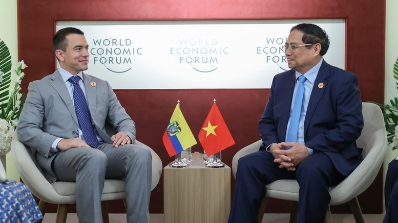 Thủ tướng Phạm Minh Chính và Tổng thống Ecuador Daniel Noboa. (Ảnh: NHẬT BẮC/VGP)