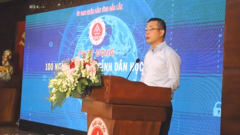 Phó Bí thư Tỉnh ủy Đắk Lắk Đỗ Hữu Huy phát động 100 ngày cao điểm thực hiện phong trào “Bình dân học vụ số”.