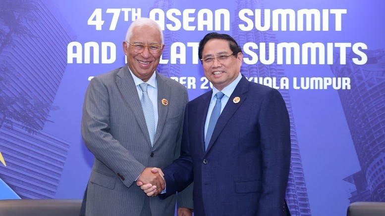 Thủ tướng Chính phủ Phạm Minh Chính và Chủ tịch Hội đồng châu Âu Antonio Costa. (Ảnh: VGP/Nhật Bắc)