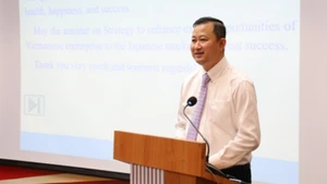 Ông Trần Phú Lữ, Giám đốc Trung tâm Xúc tiến thương mại và đầu tư Thành phố Hồ Chí Minh phát biểu tại hội thảo.