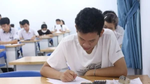 Thí sinh tham gia Kỳ thi đánh giá năng lực đợt 2. 