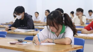 Thí sinh tham gia kỳ thi đánh giá năng lực đợt 2 năm 2025.