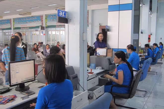 Ảnh minh họa: Tân sinh viên nhập học năm 2026 và người thân đi cùng được giảm 10% giá vé tàu. (Nguồn: vr.com.vn)