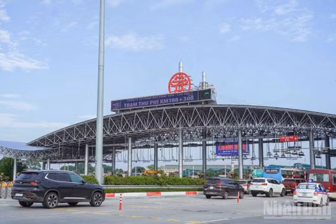 Ảnh minh họa: Trạm thu phí không dừng cao tốc Pháp Vân-Cầu Giẽ.