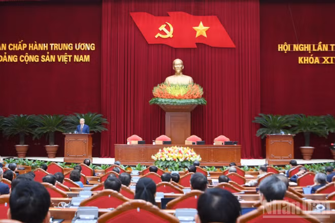 Phiên bế mạc Hội nghị lần thứ hai Ban Chấp hành Trung ương Đảng Cộng sản Việt Nam khóa XIV. (Ảnh ĐĂNG KHOA)