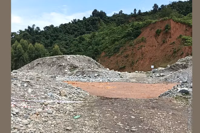 Tại khu vực ngầm tràn Km30+070 trên tuyến ĐT156 lúc 14 giờ ngày 5/8 nước đã rút, phương tiện giao thông có thể lưu thông bình thường. (Ảnh: Sở Xây dựng Lào Cai)