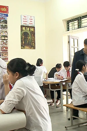 Chiếc nón lá truyền thống đã có mặt trong những tiết học của thầy và trò Trường THCS Gia Thanh, huyện Phù Ninh, Phú Thọ. 