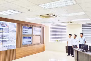 Trung tâm giám sát tập trung tại Công ty Kho vận Đá Bạc.