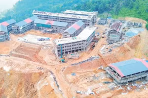Trường phổ thông dân tộc nội trú tiểu học và trung học cơ sở Pha Long đang dần hoàn thiện, sẵn sàng đón học sinh trong năm học mới. 